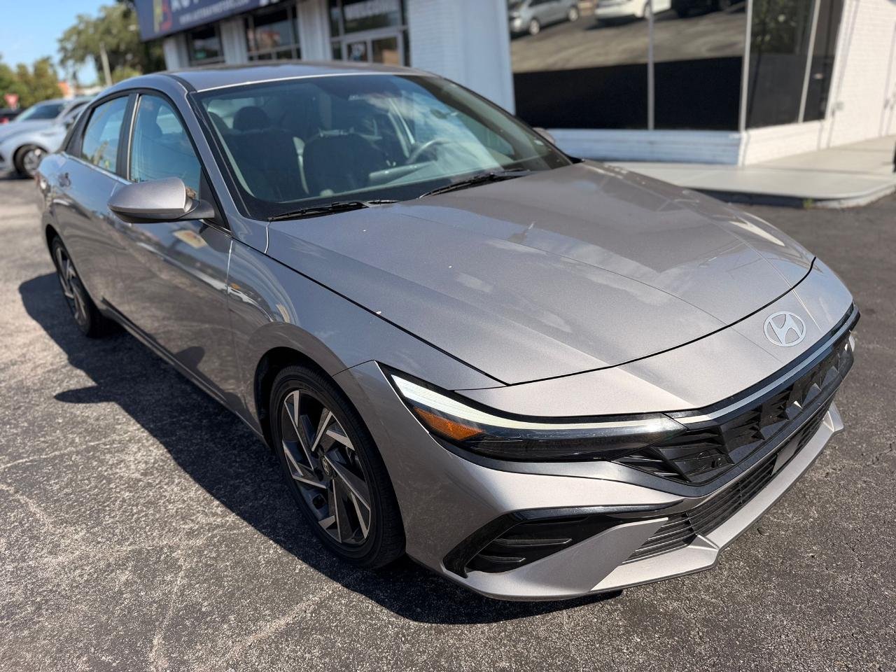 Hyundai Elantra SEL Convenience 2025