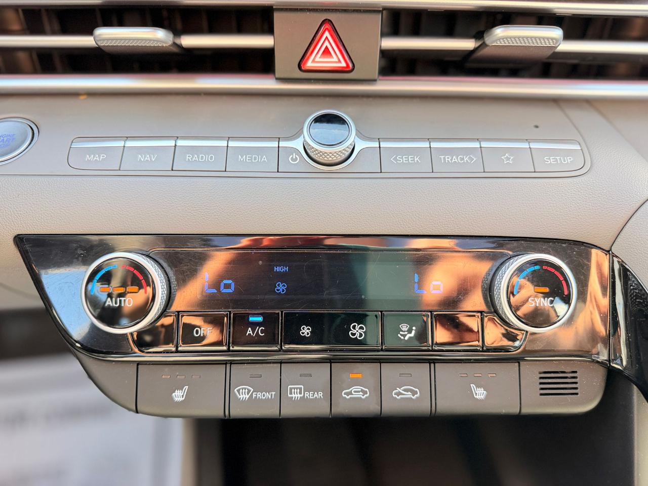 Hyundai Elantra SEL Convenience 2025