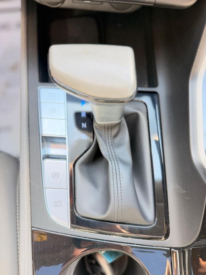 Hyundai Elantra SEL Convenience 2025