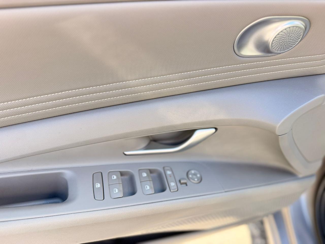 Hyundai Elantra SEL Convenience 2025