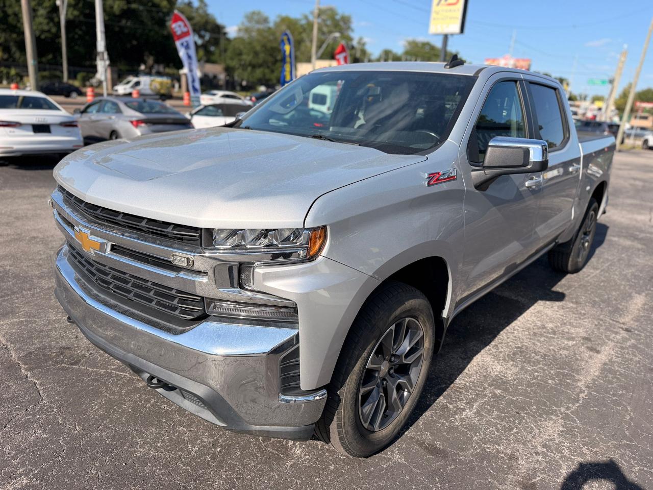 Chevrolet Silverado 1500 LT Crew Cab 4WD 2021