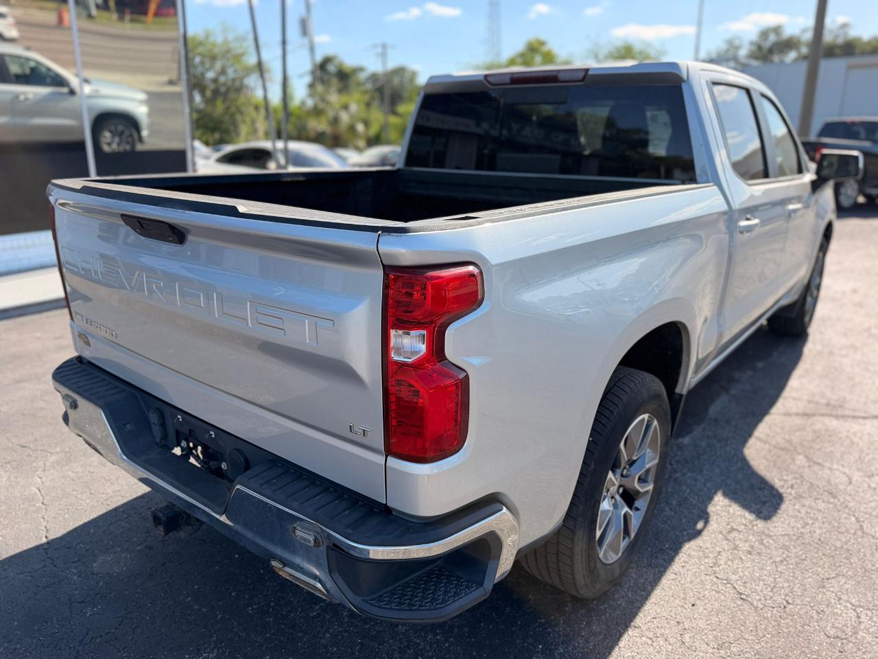 Chevrolet Silverado 1500 LT Crew Cab 4WD 2021