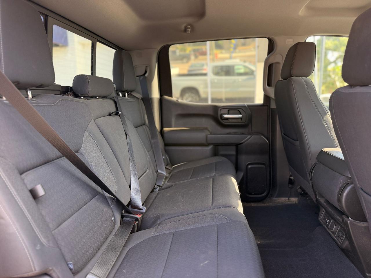 Chevrolet Silverado 1500 LT Crew Cab 4WD 2021