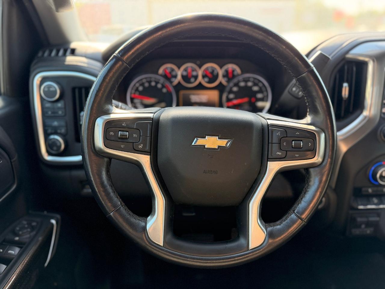 Chevrolet Silverado 1500 LT Crew Cab 4WD 2021