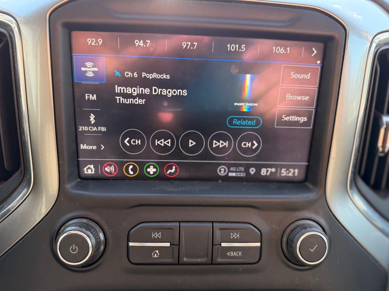 Chevrolet Silverado 1500 LT Crew Cab 4WD 2021