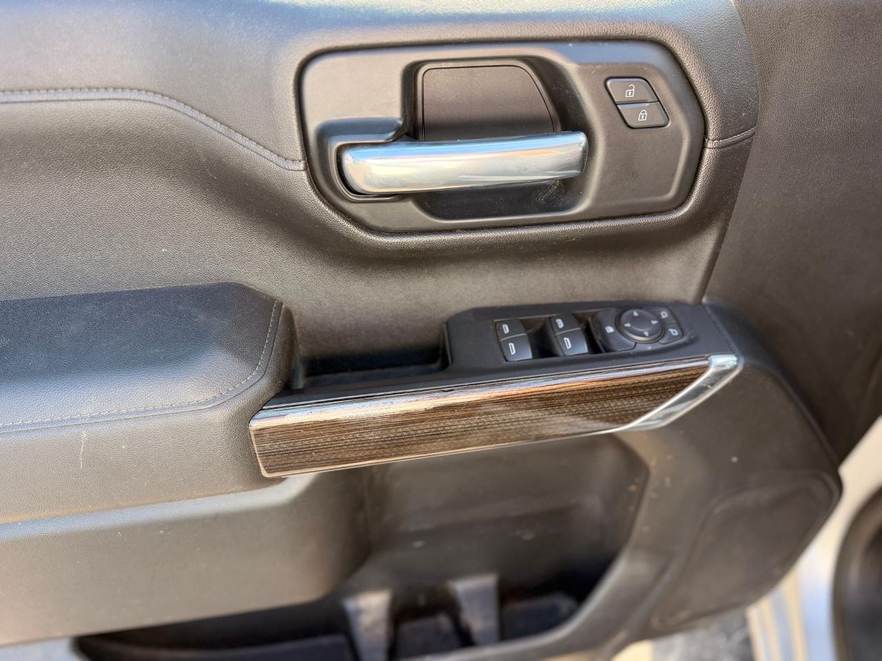 Chevrolet Silverado 1500 LT Crew Cab 4WD 2021