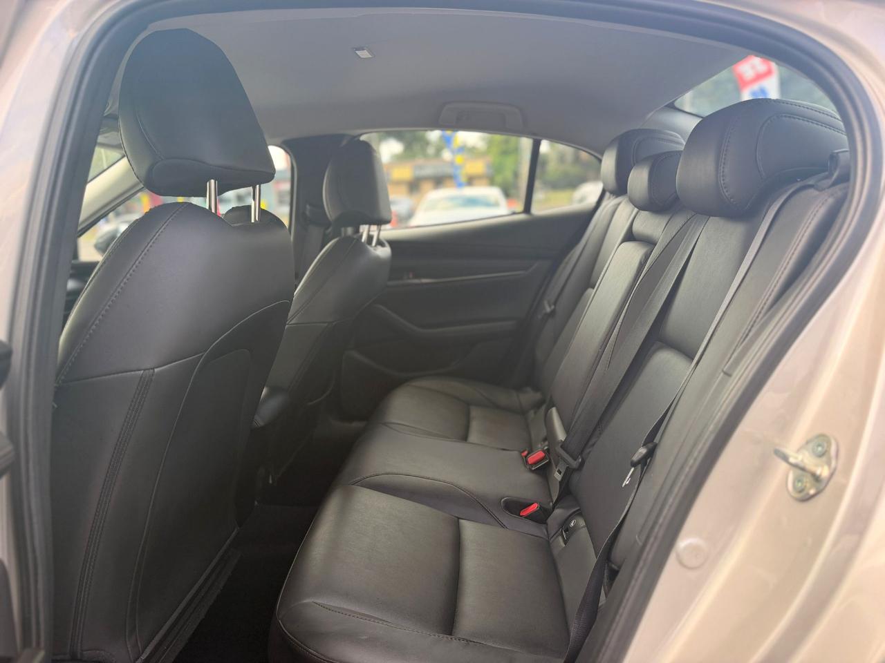 Mazda MAZDA3 2.5 S Select Sport 2024