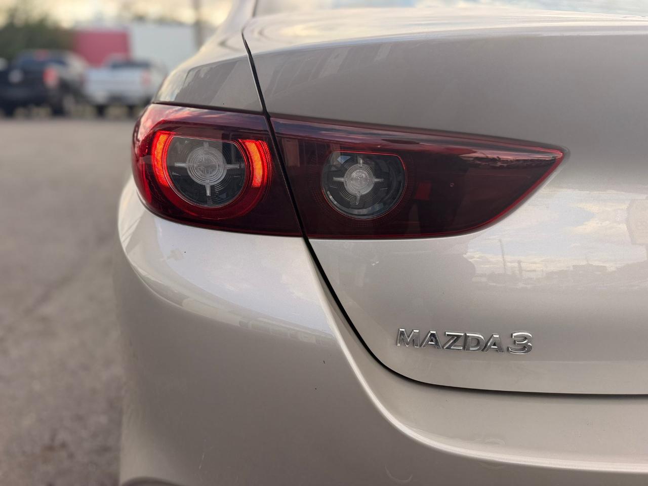 Mazda MAZDA3 2.5 S Select Sport 2024