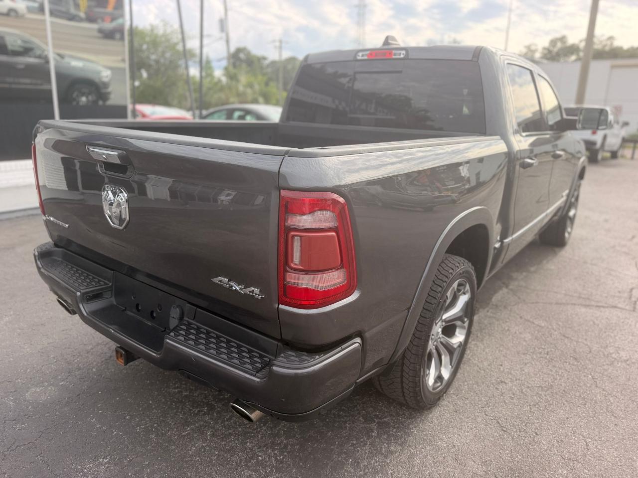 RAM 1500 Limited Crew Cab SWB 4WD 2019