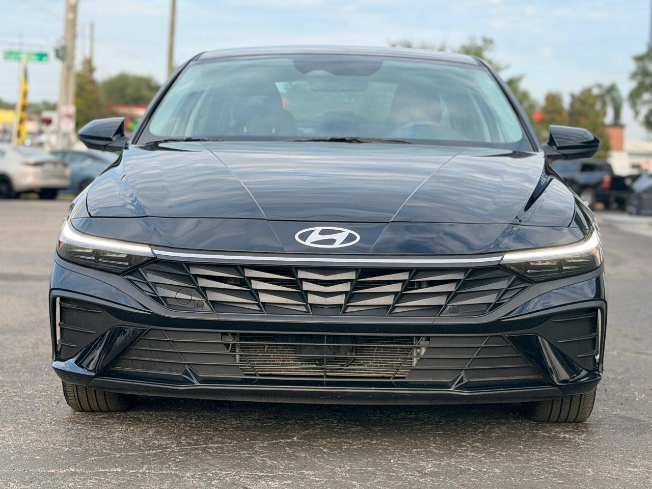 Hyundai Elantra Hybrid Blue 2025