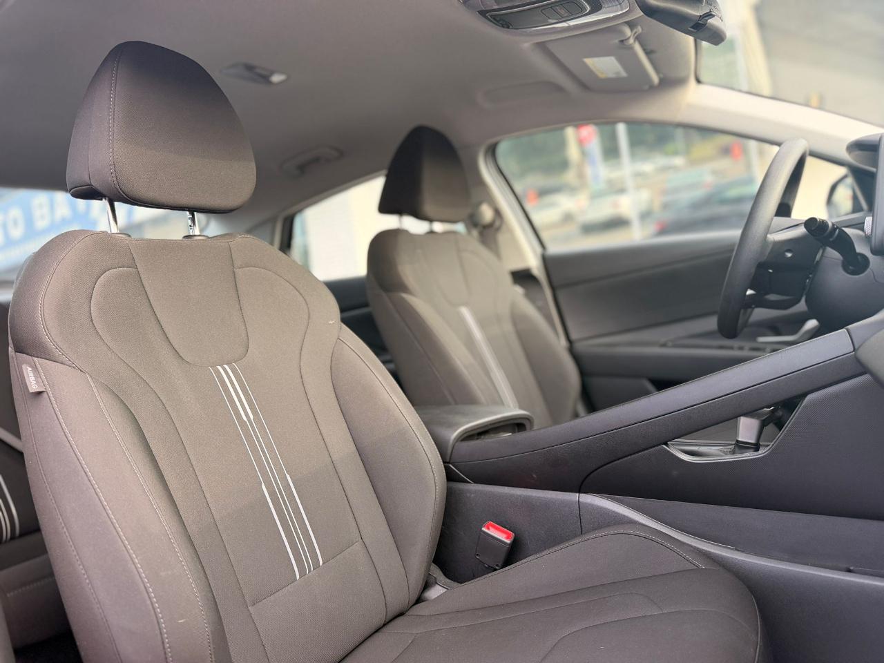 Hyundai Elantra Hybrid Blue 2025