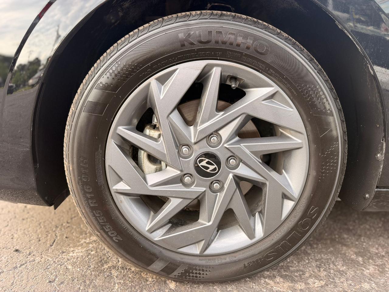 Hyundai Elantra Hybrid Blue 2025