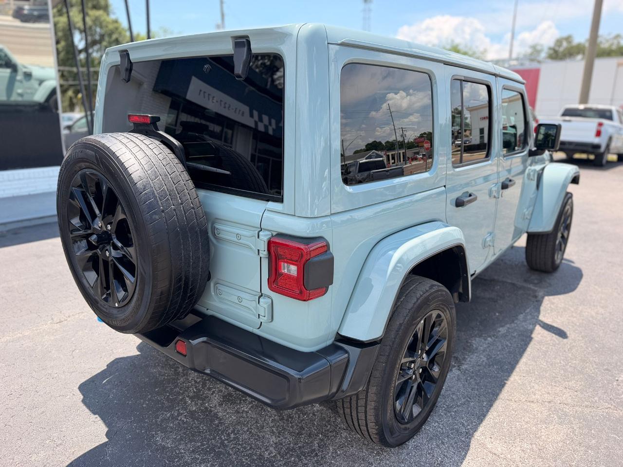 Jeep Wrangler 4xe Sahara 2024