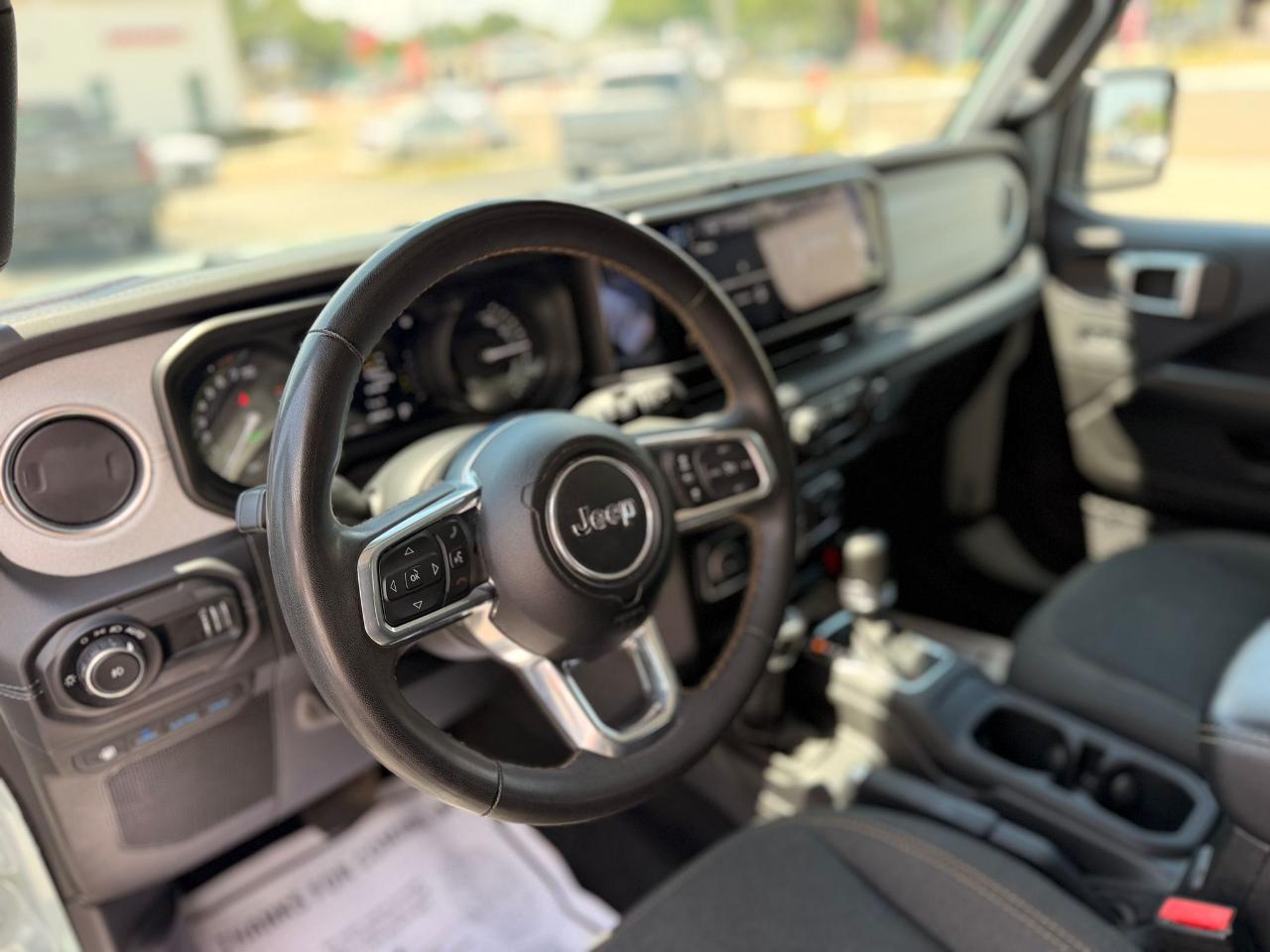 Jeep Wrangler 4xe Sahara 2024