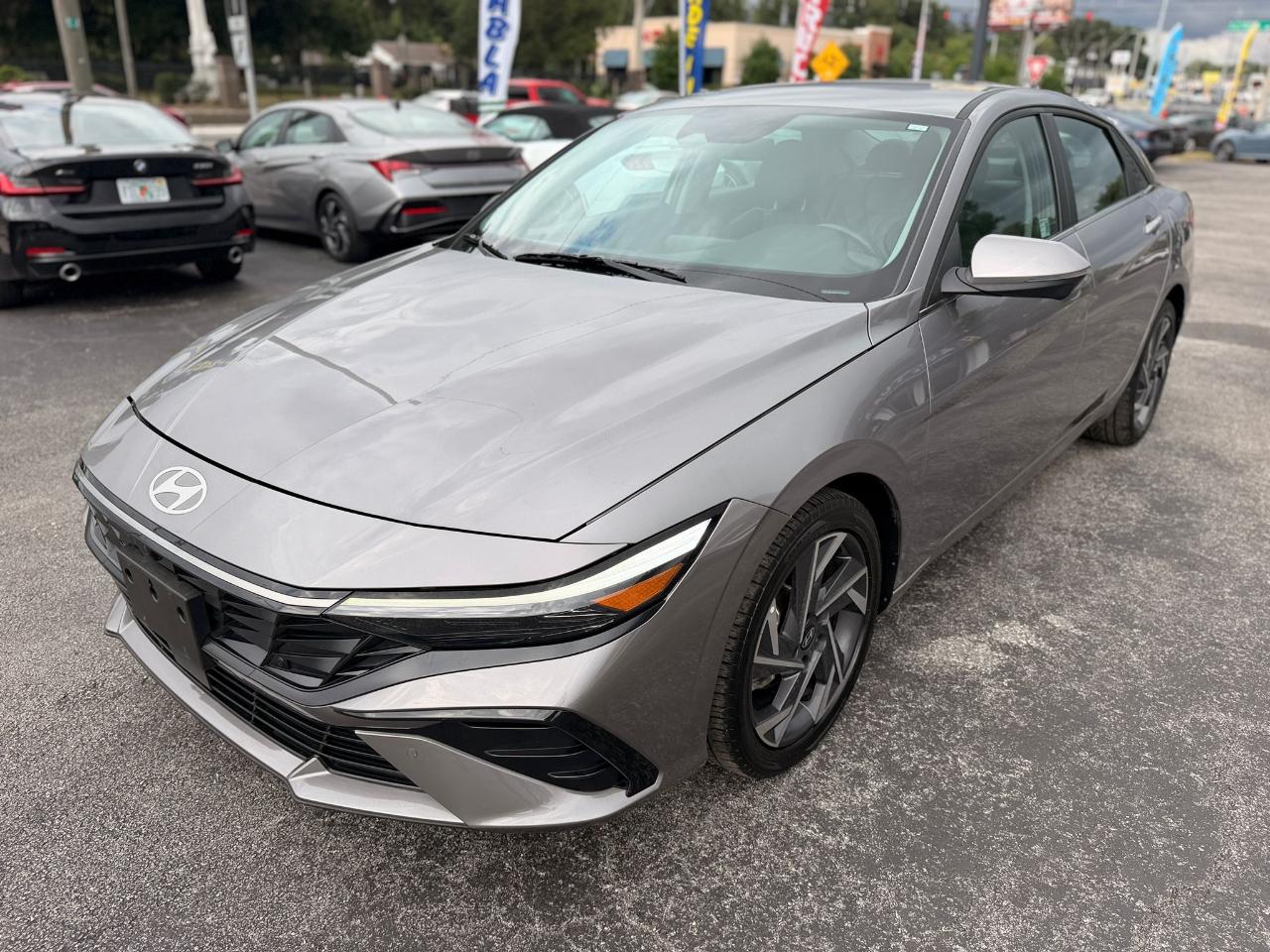 Hyundai Elantra Limited 2024