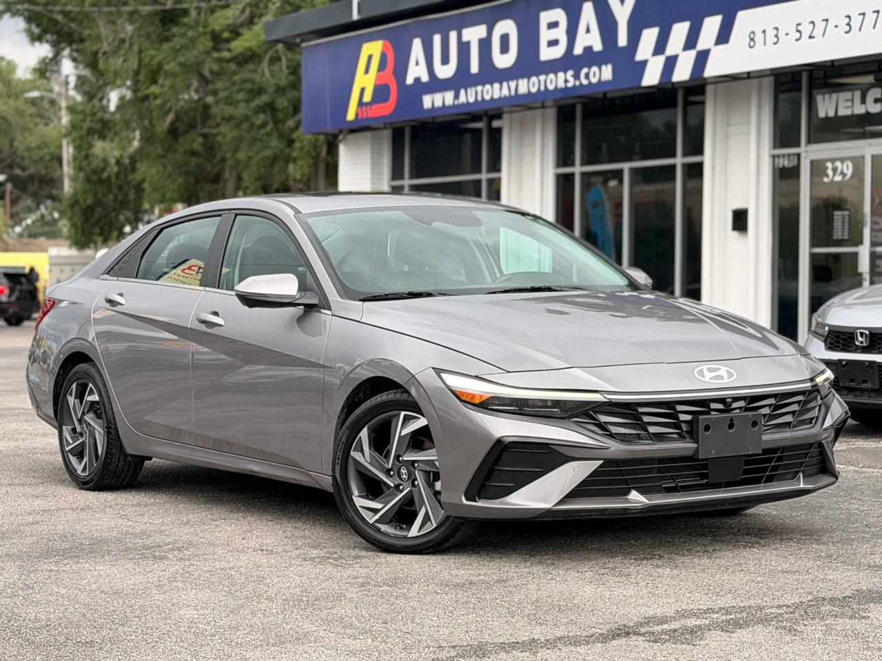 Hyundai Elantra Limited 2024