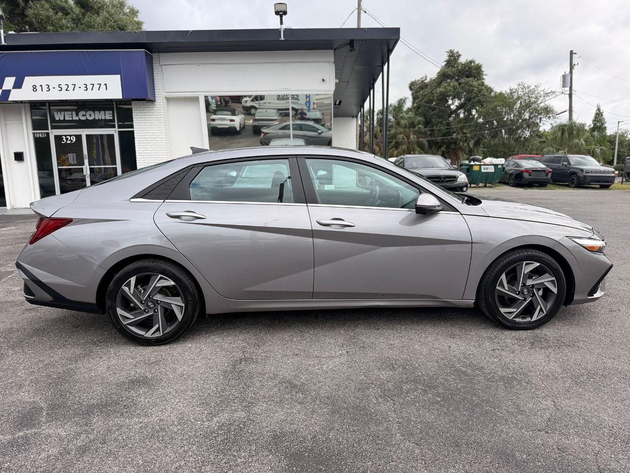 Hyundai Elantra Limited 2024