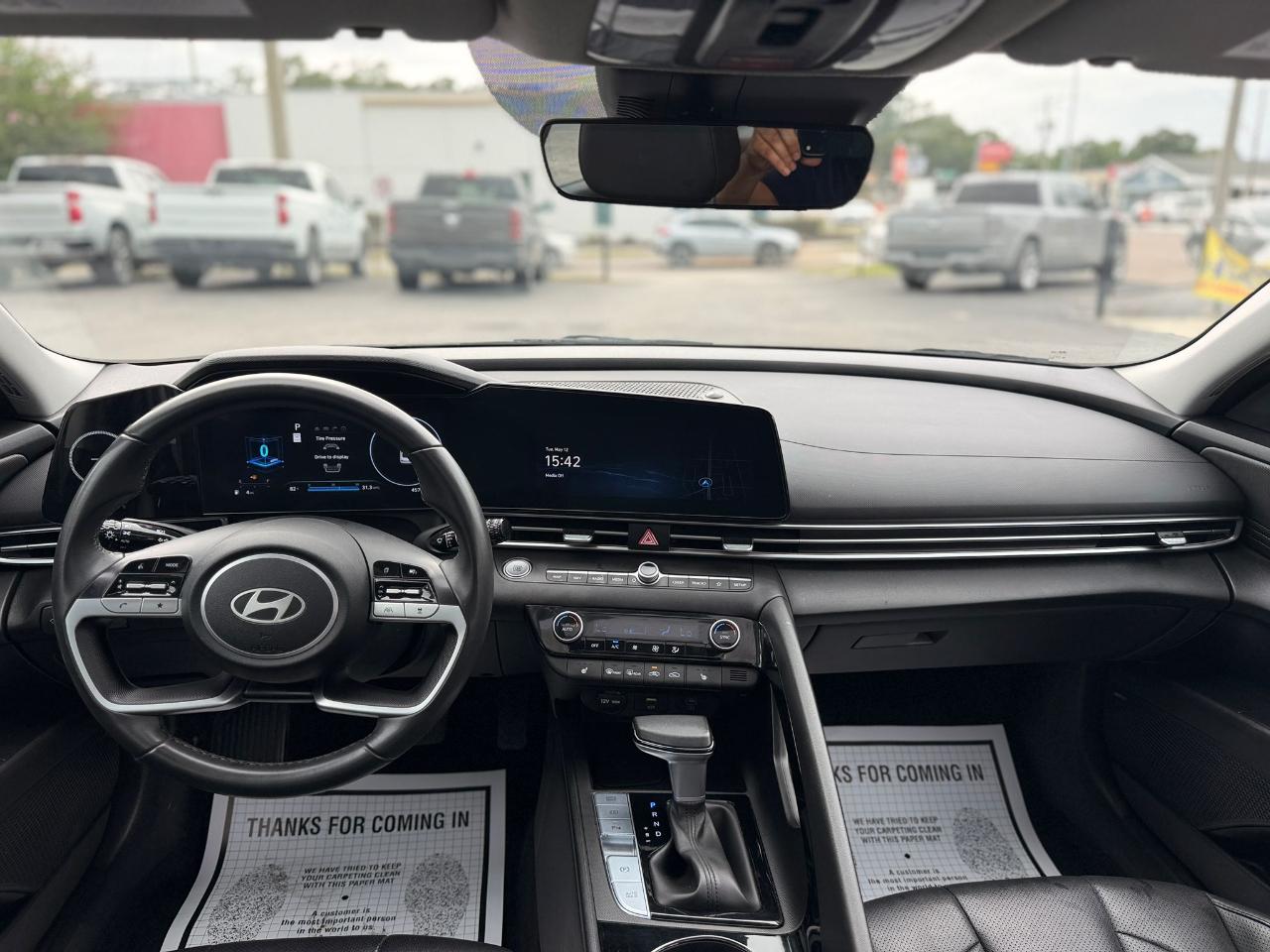 Hyundai Elantra Limited 2024