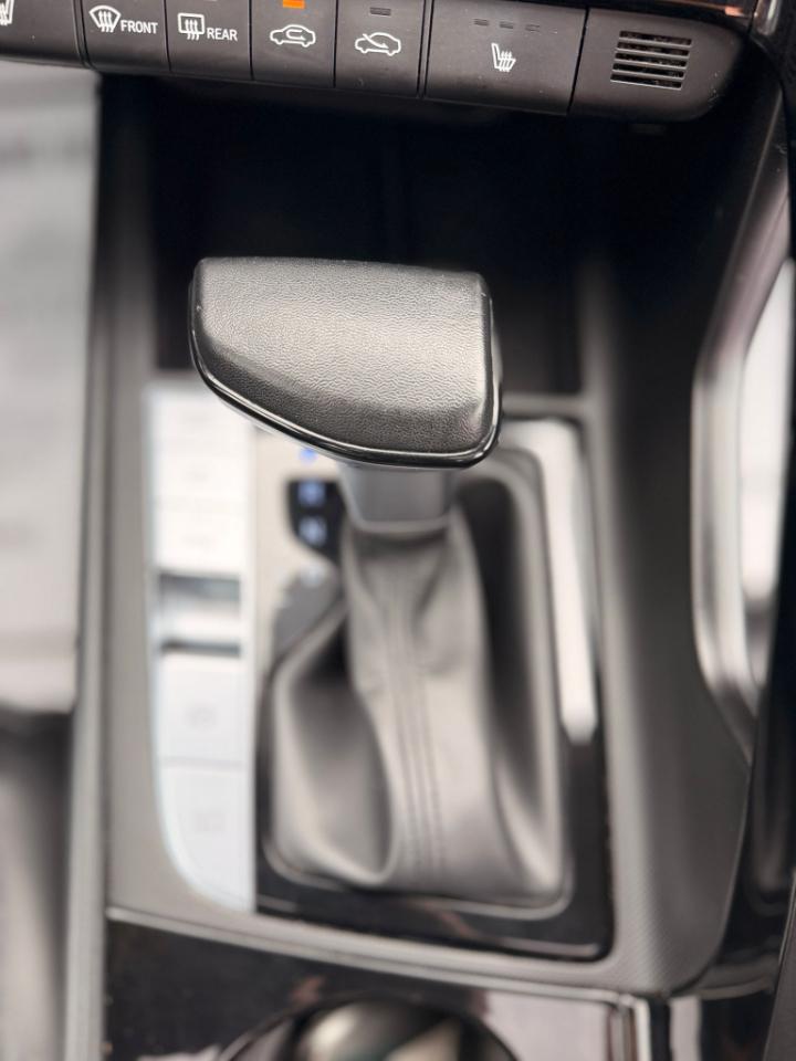 Hyundai Elantra Limited 2024