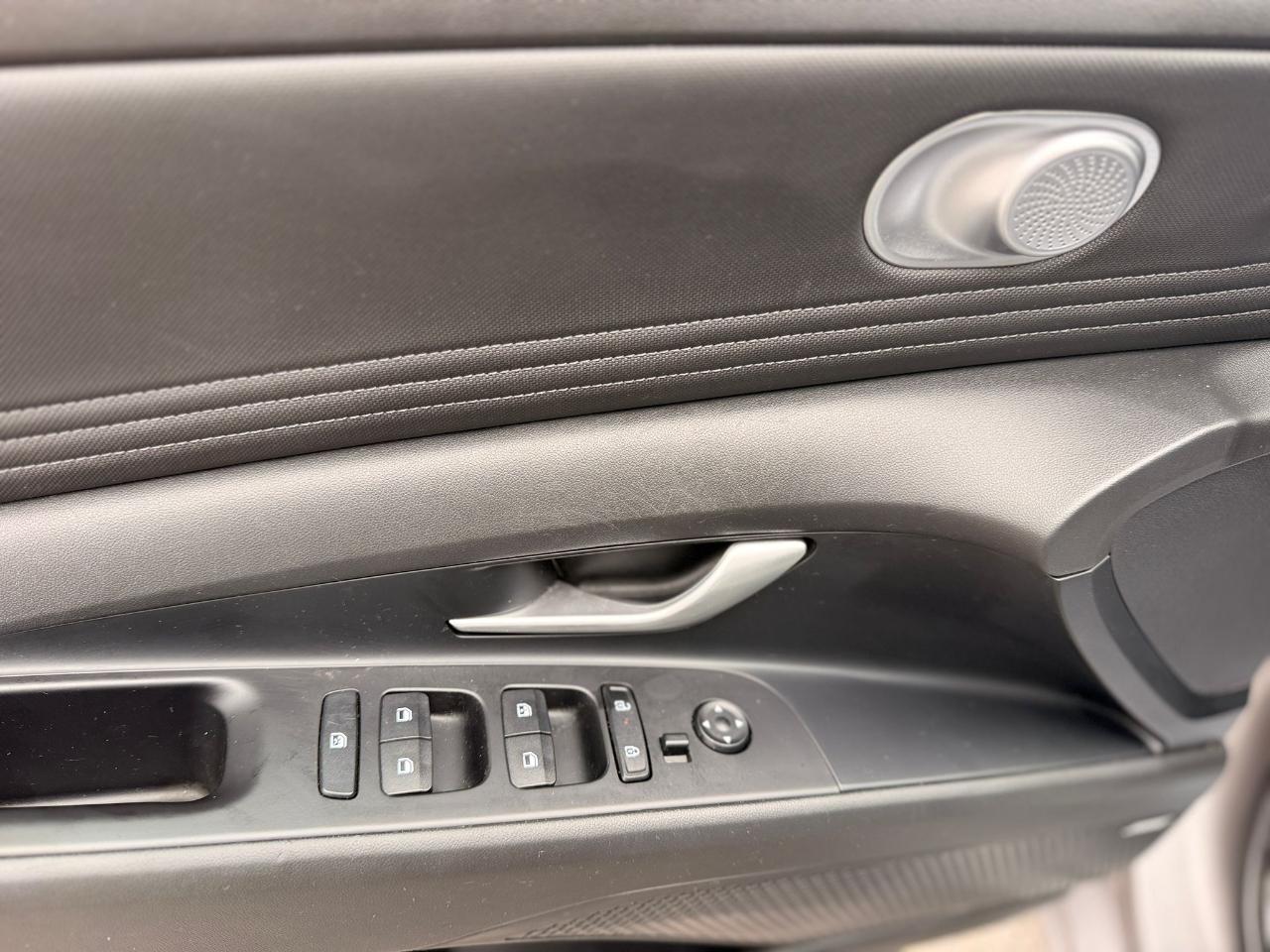 Hyundai Elantra Limited 2024