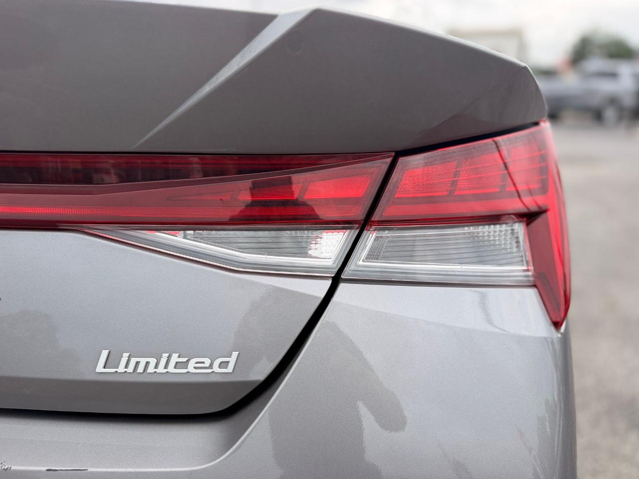 Hyundai Elantra Limited 2024