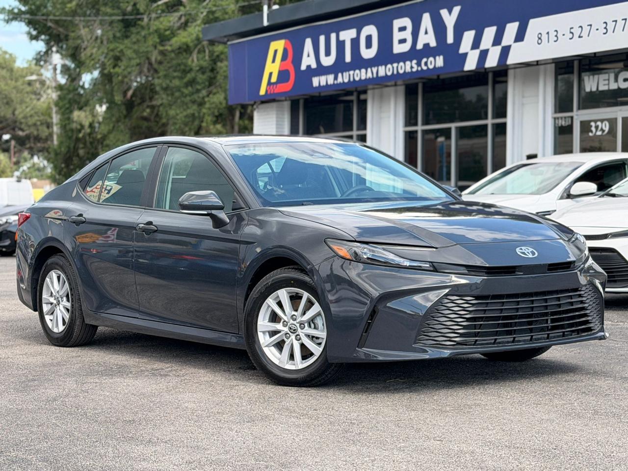 Toyota Camry Hybrid LE 2026