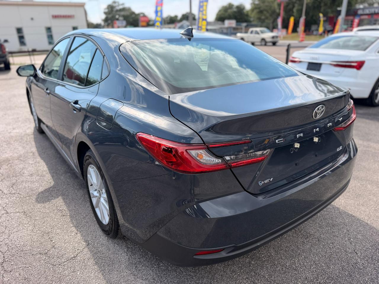 Toyota Camry Hybrid LE 2026