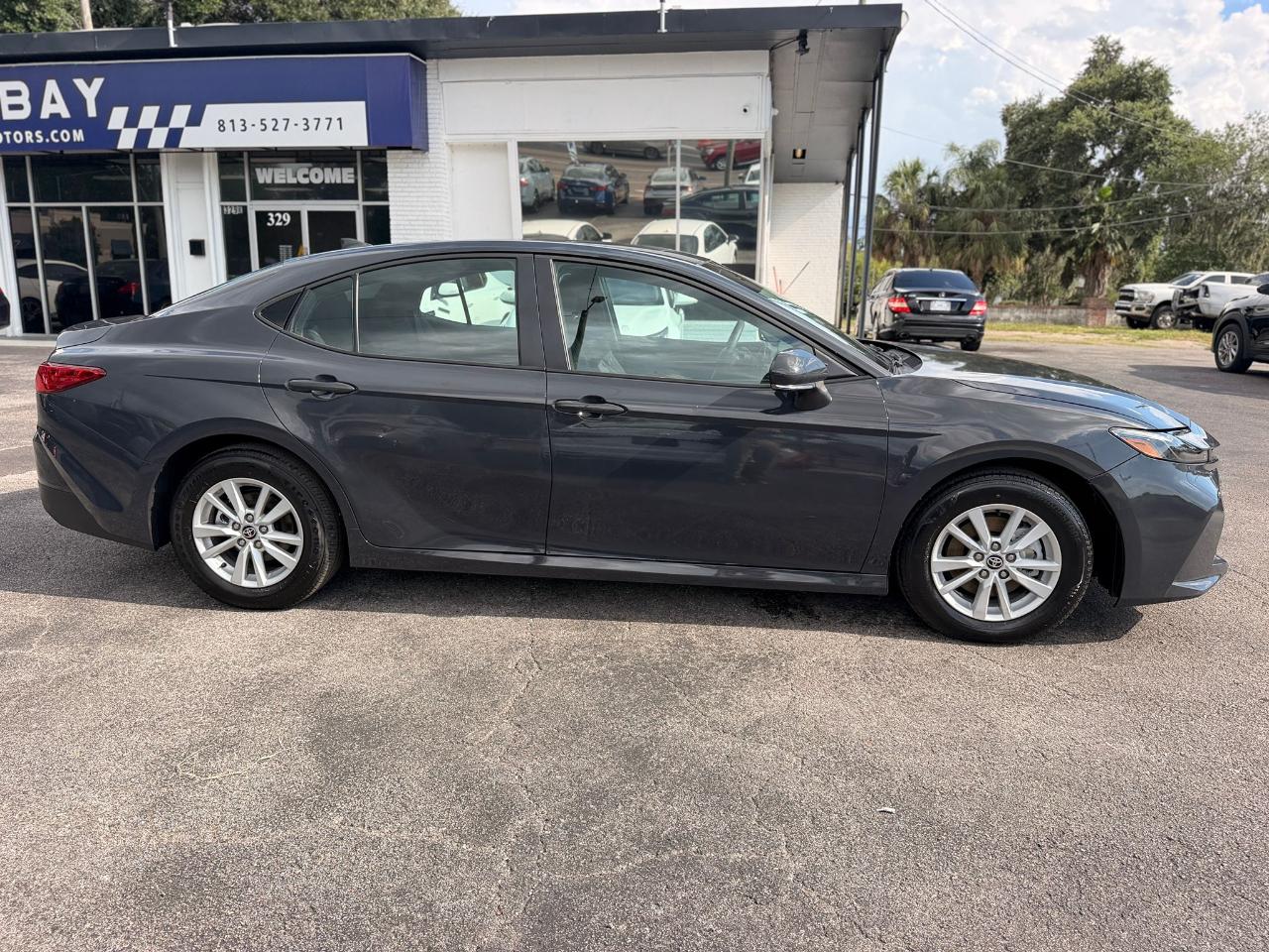 Toyota Camry Hybrid LE 2026