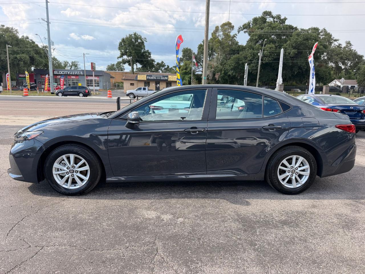 Toyota Camry Hybrid LE 2026