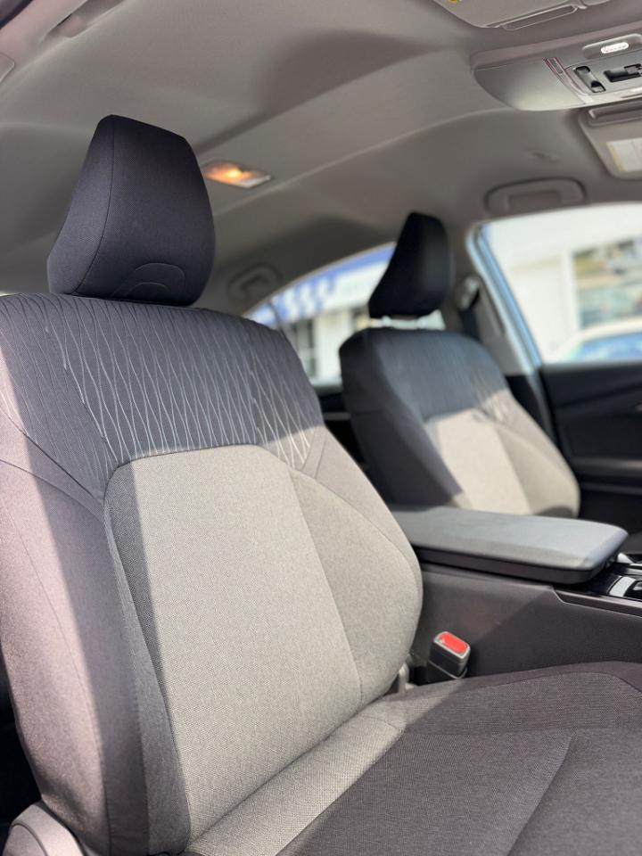 Toyota Camry Hybrid LE 2026