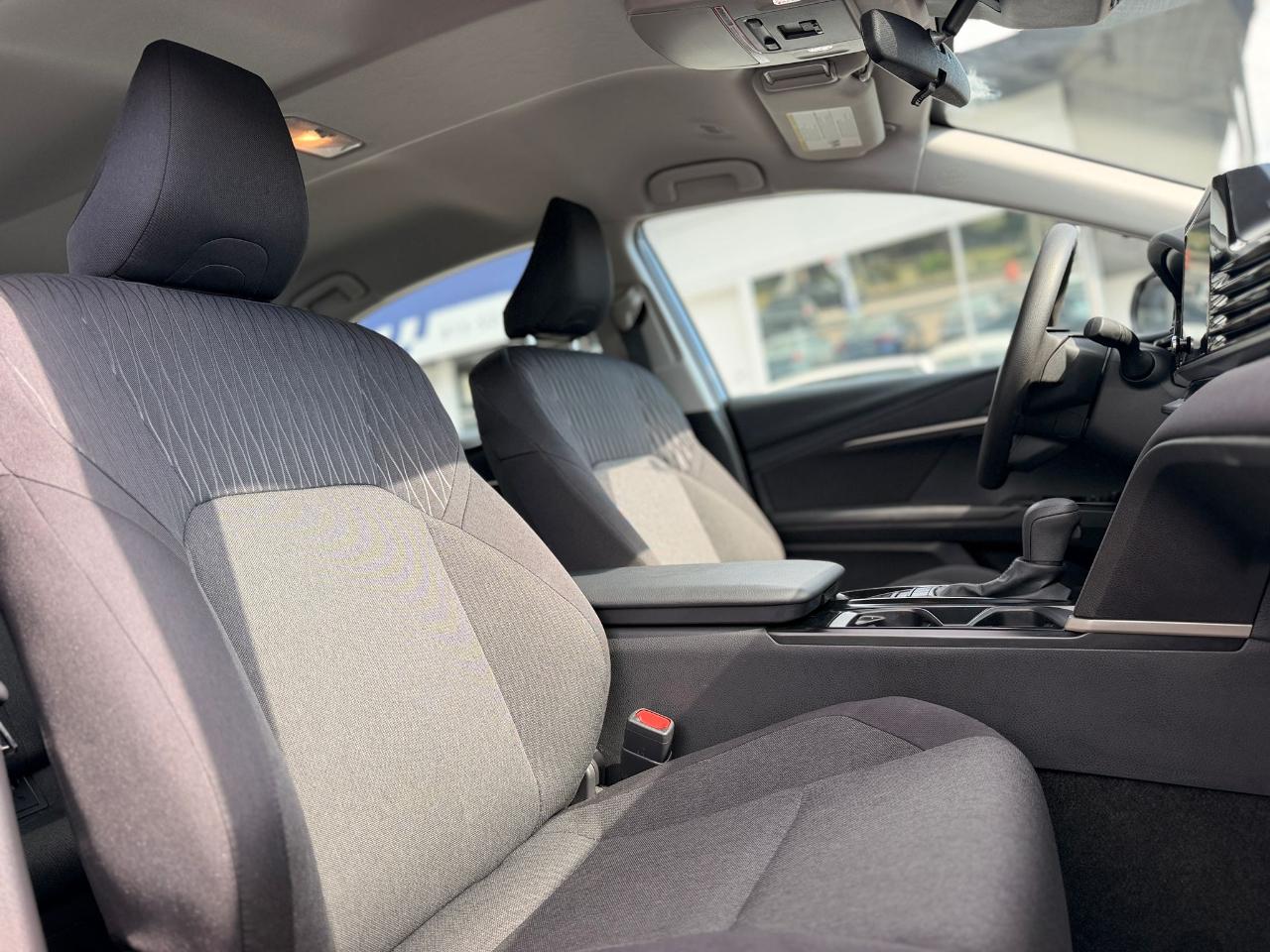 Toyota Camry Hybrid LE 2026