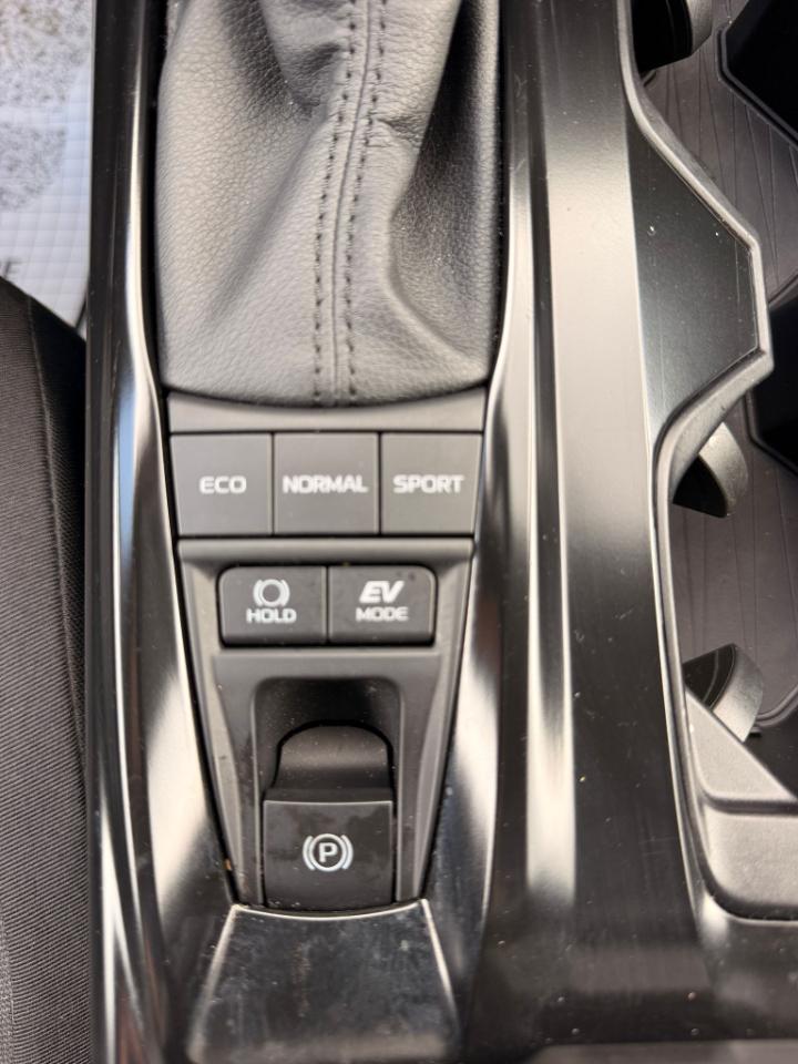 Toyota Camry Hybrid LE 2026