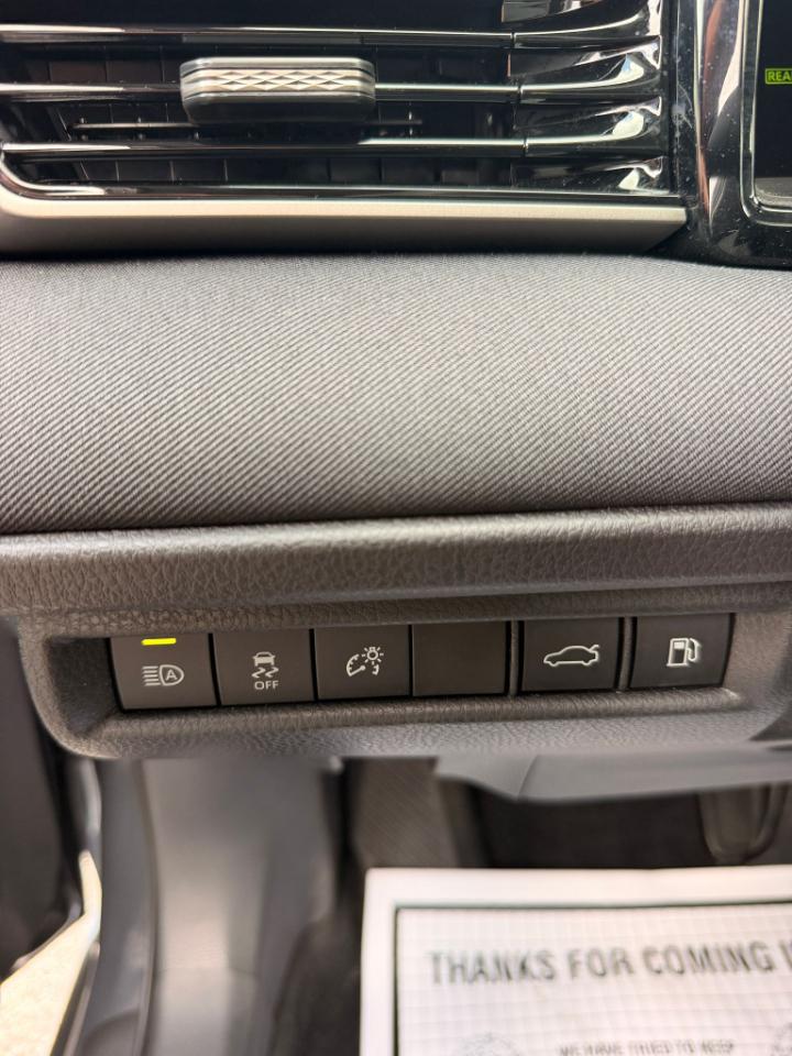Toyota Camry Hybrid LE 2026