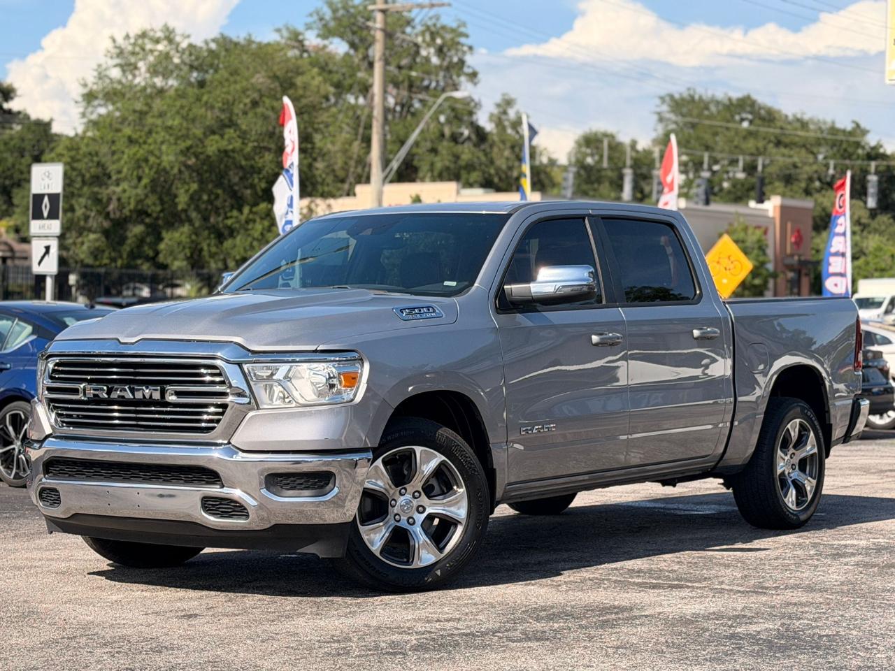 RAM 1500 Laramie Crew Cab SWB 2WD 2024