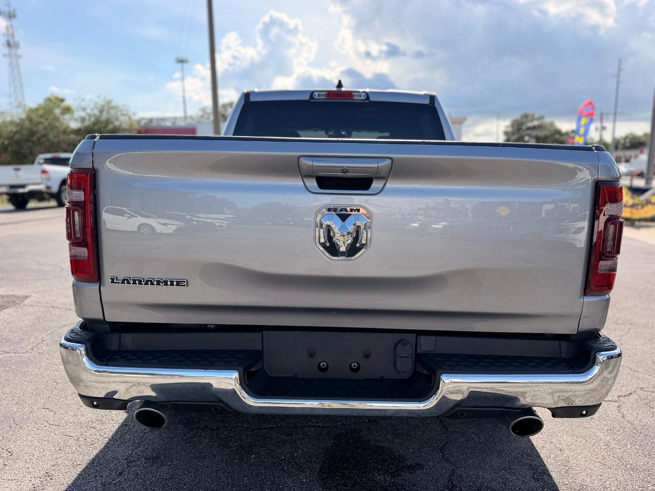 RAM 1500 Laramie Crew Cab SWB 2WD 2024