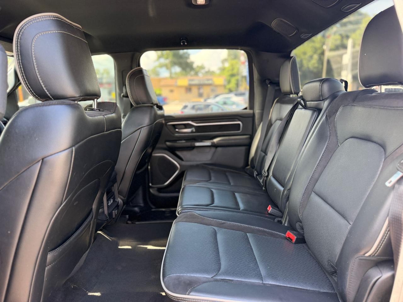 RAM 1500 Laramie Crew Cab SWB 2WD 2024