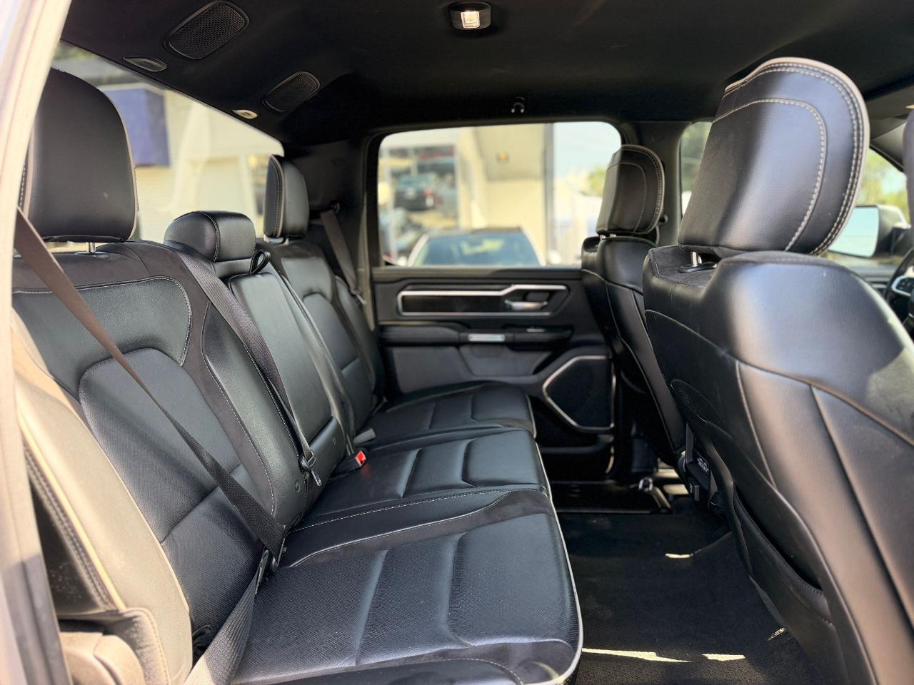 RAM 1500 Laramie Crew Cab SWB 2WD 2024