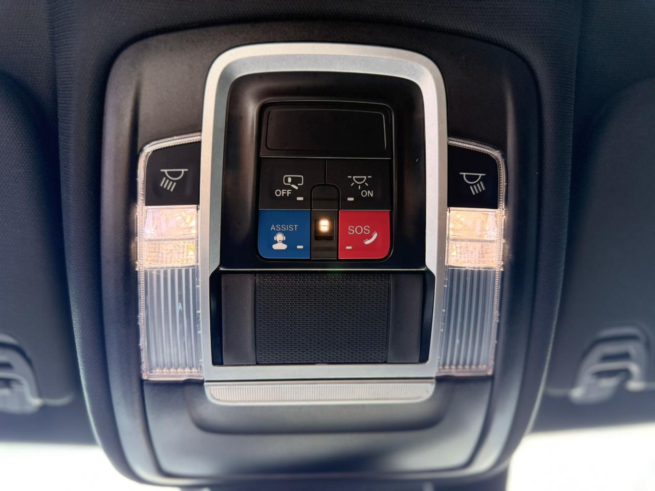 RAM 1500 Laramie Crew Cab SWB 2WD 2024
