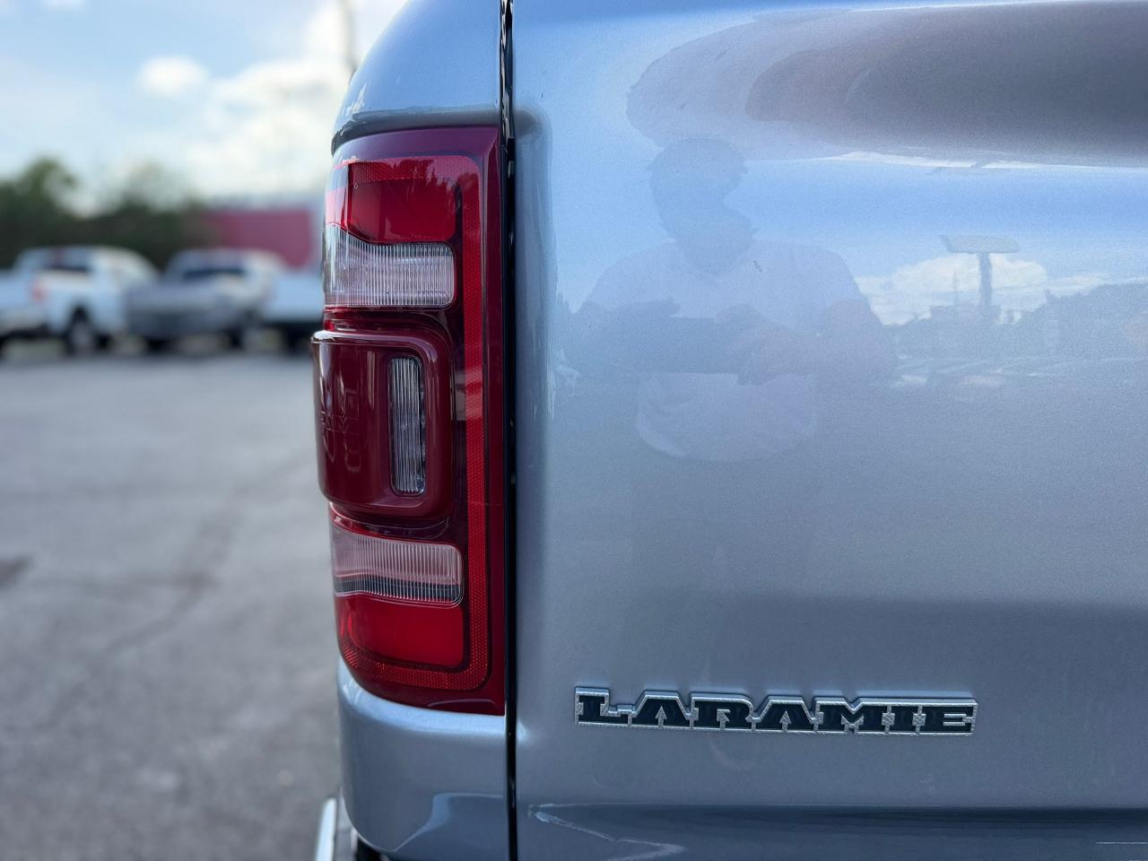 RAM 1500 Laramie Crew Cab SWB 2WD 2024