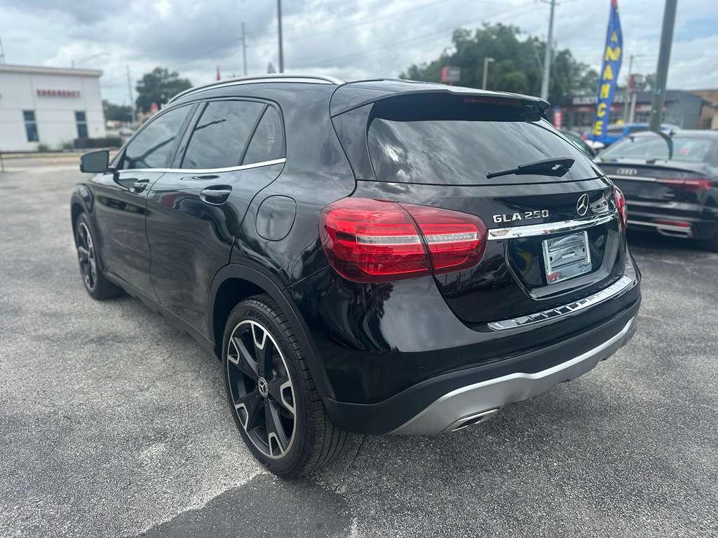 Mercedes-Benz GLA-Class GLA250 2019