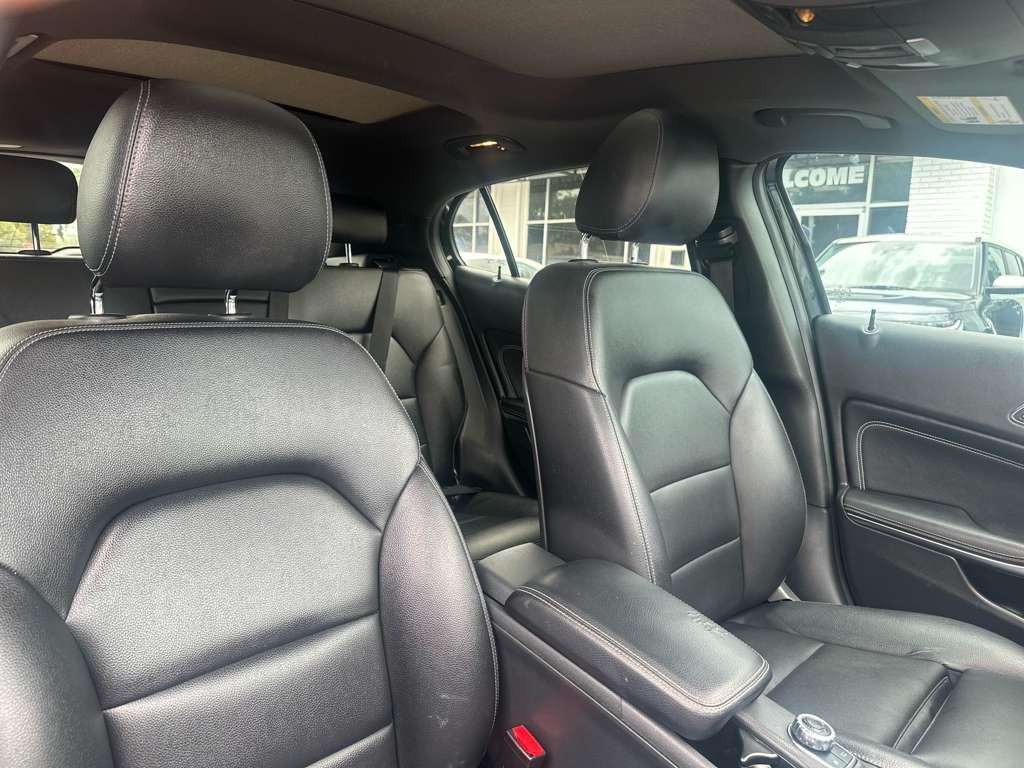 Mercedes-Benz GLA-Class GLA250 2019