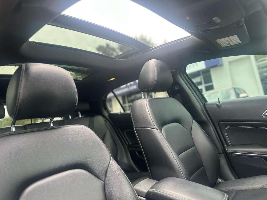 Mercedes-Benz GLA-Class GLA250 2019