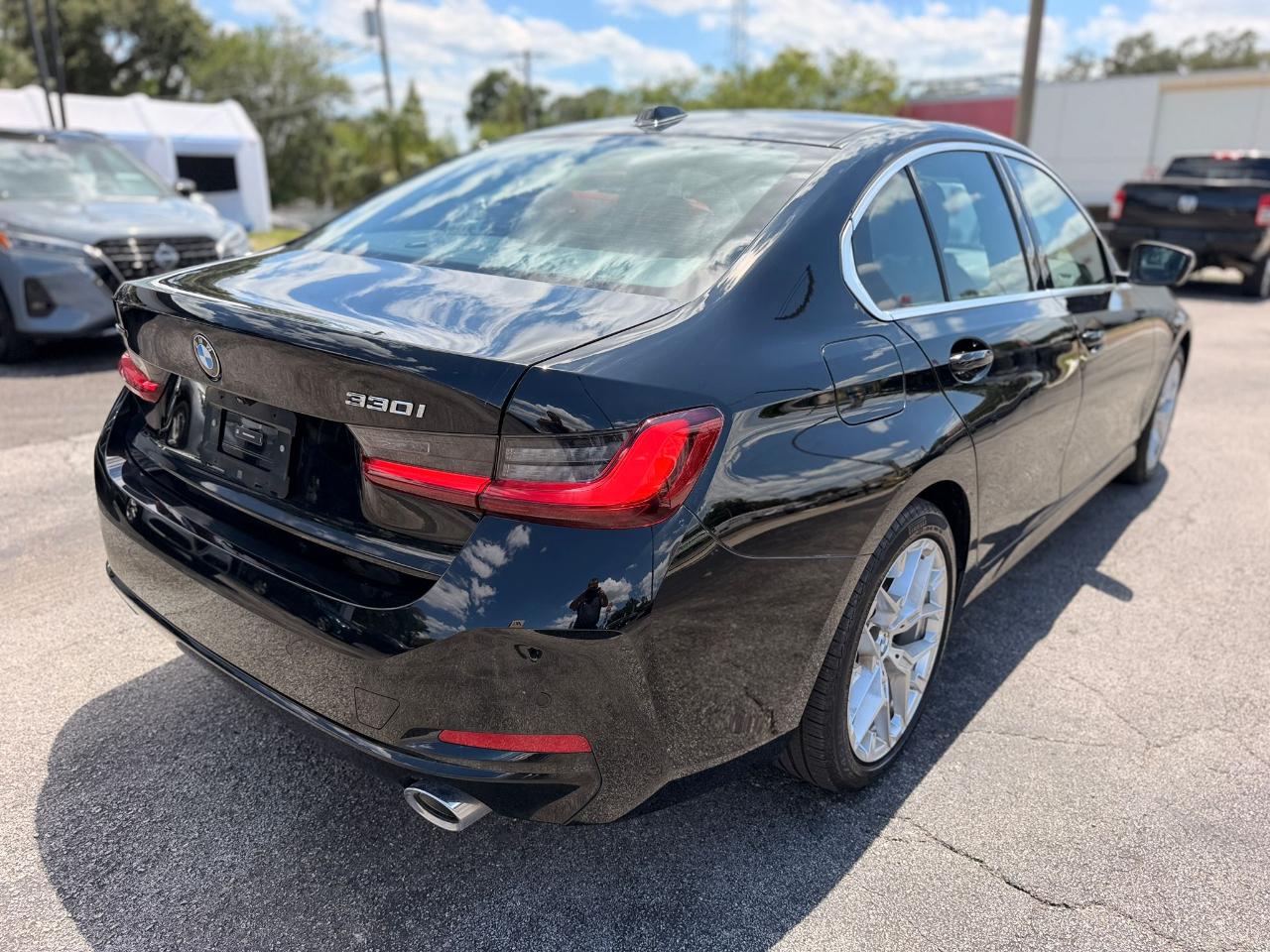 BMW 3-Series 330i xDrive 2025