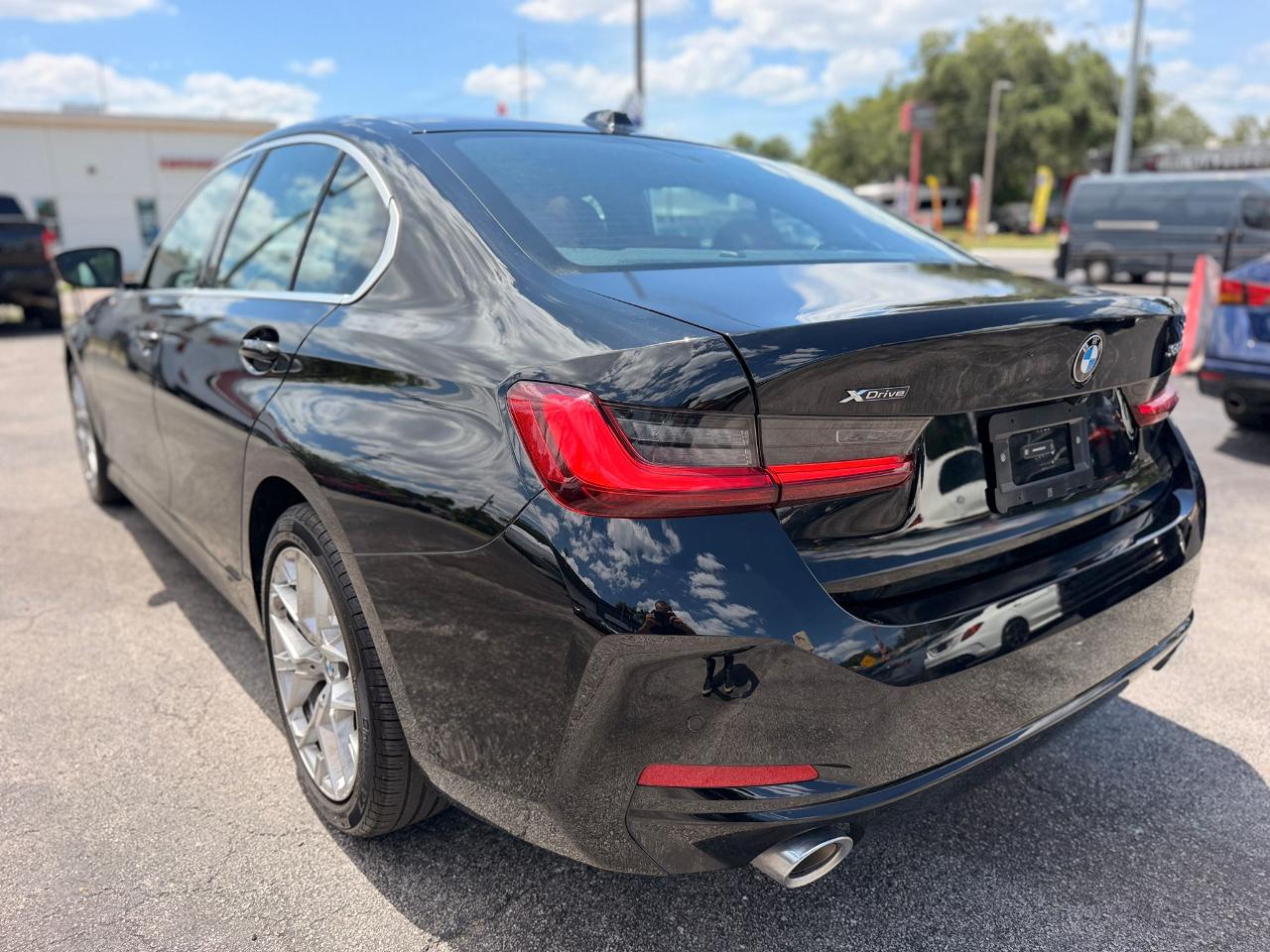 BMW 3-Series 330i xDrive 2025