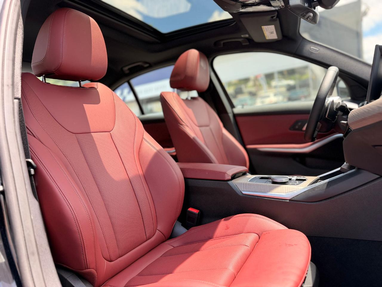 BMW 3-Series 330i xDrive 2025