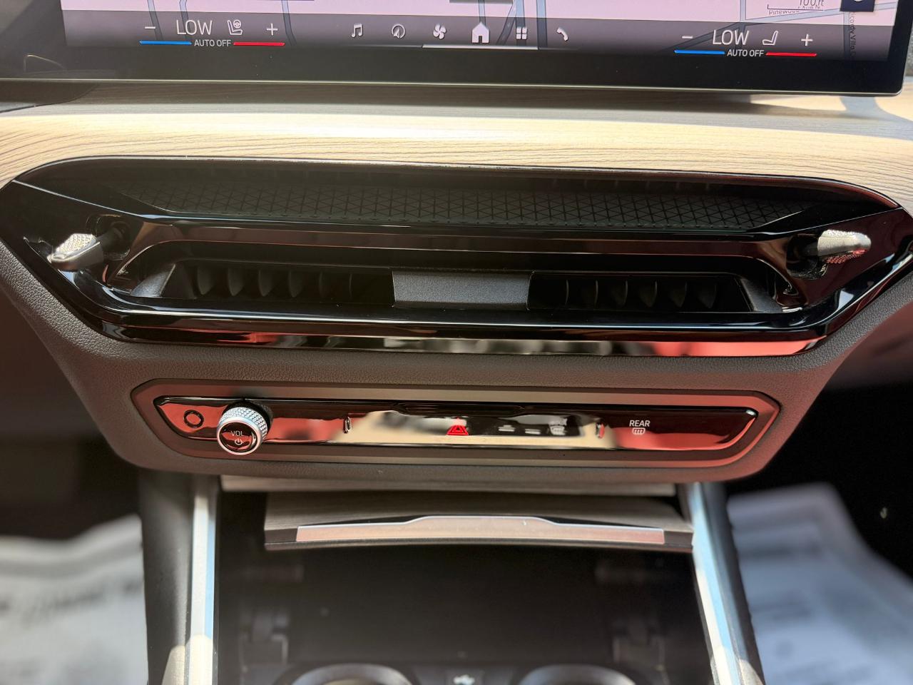 BMW 3-Series 330i xDrive 2025
