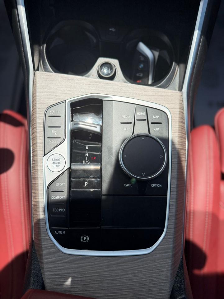 BMW 3-Series 330i xDrive 2025