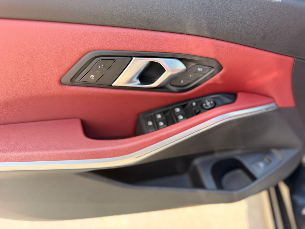 BMW 3-Series 330i xDrive 2025