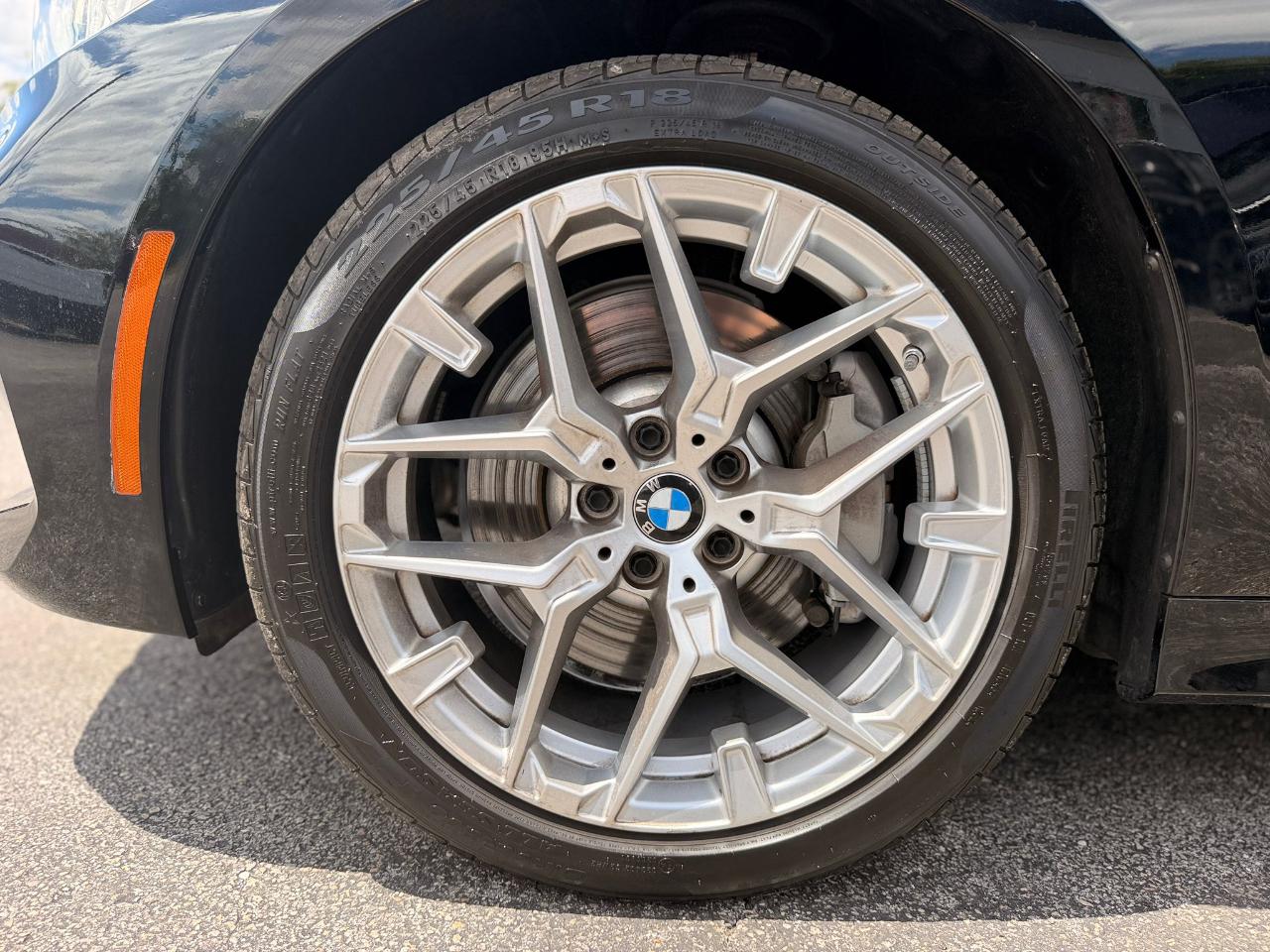 BMW 3-Series 330i xDrive 2025
