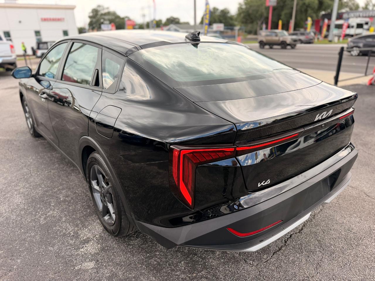 Kia K4 LXS 2026